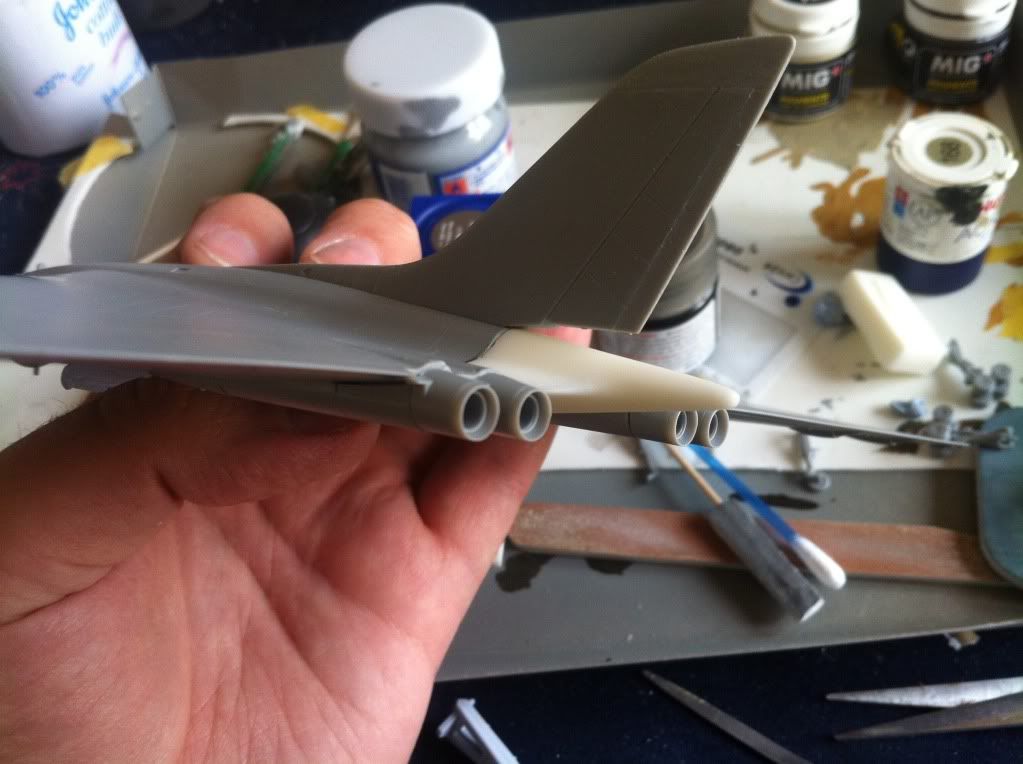 DA0B42B9-B7A7-4236-A7D0-8F19CF435E8A-743